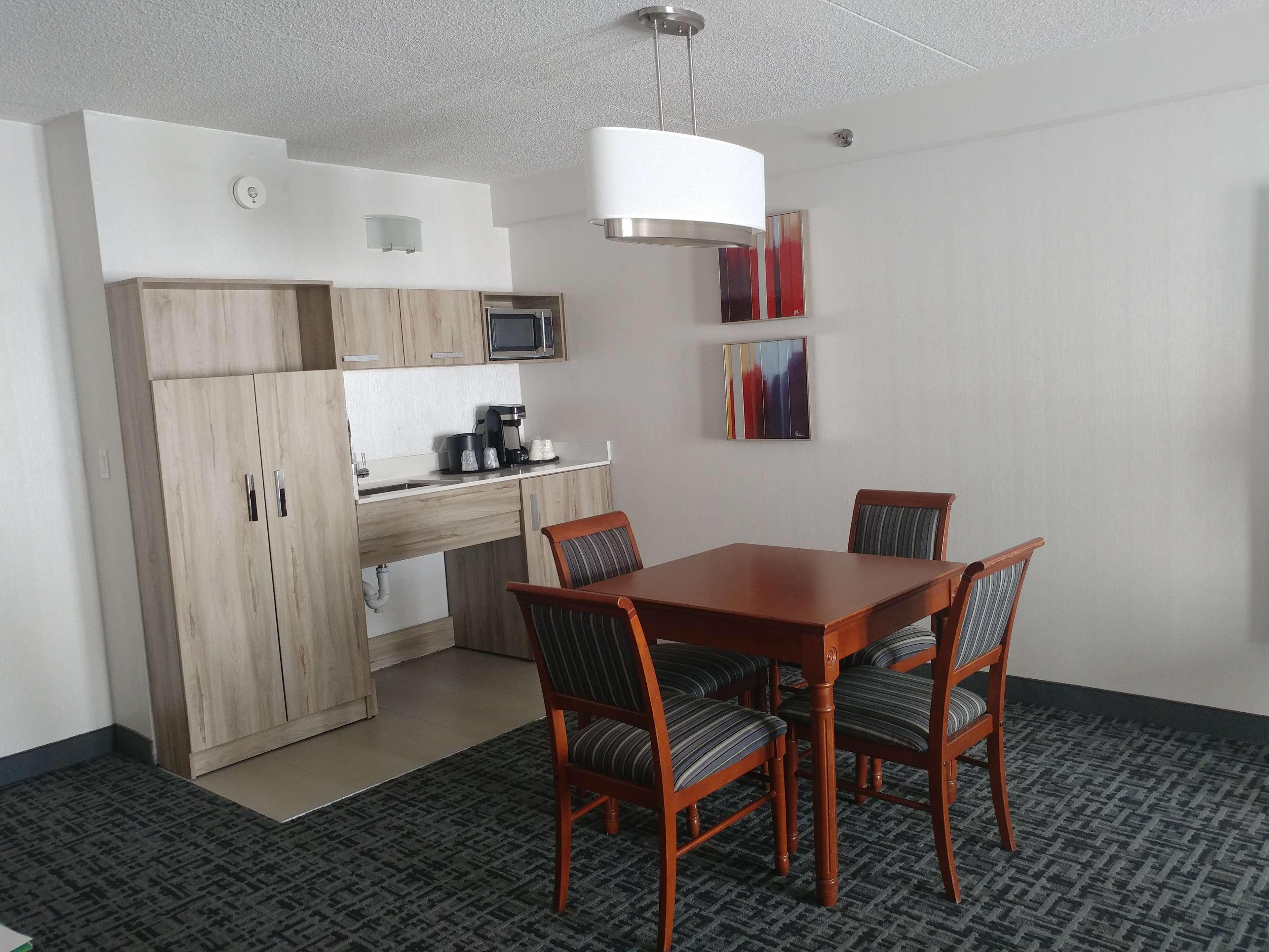 Best Western Hotel Brossard Zewnętrze zdjęcie