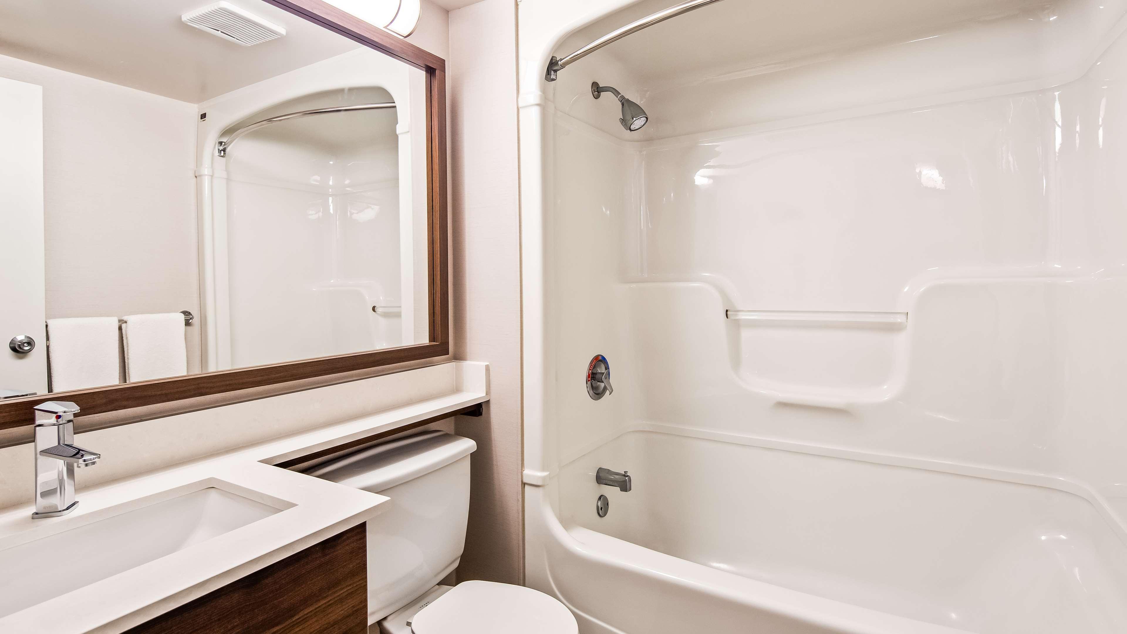Best Western Hotel Brossard Zewnętrze zdjęcie